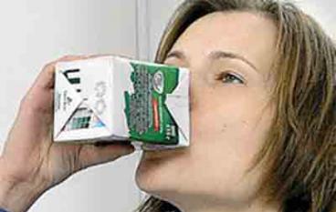 Онищенко запрещает после употребления кефира садиться за руль.