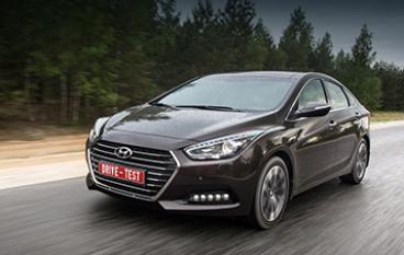 Первые изображения интерьера нового седана Hyundai i40